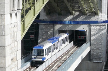 M2 au pont Bessière.jpg